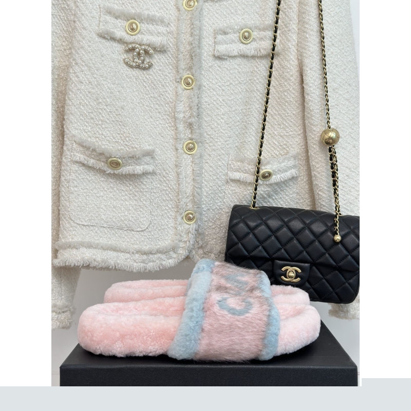 Ch*el slippers